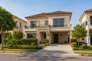 7 Marla house for sale in Bahria Town Lahore Sector D