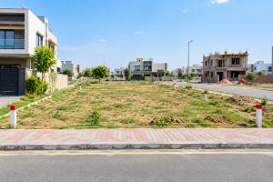 5 Marla plot for sale in Pine Avenue Lahore, budget alternative to Askari