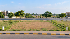 10 Marla plot for sale in Askari 10, Lahore